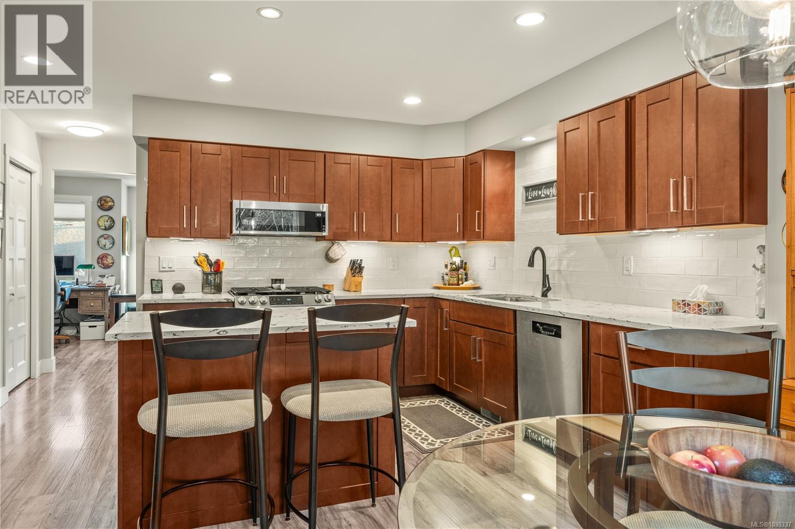 #107 2899 RIVER RD - 14