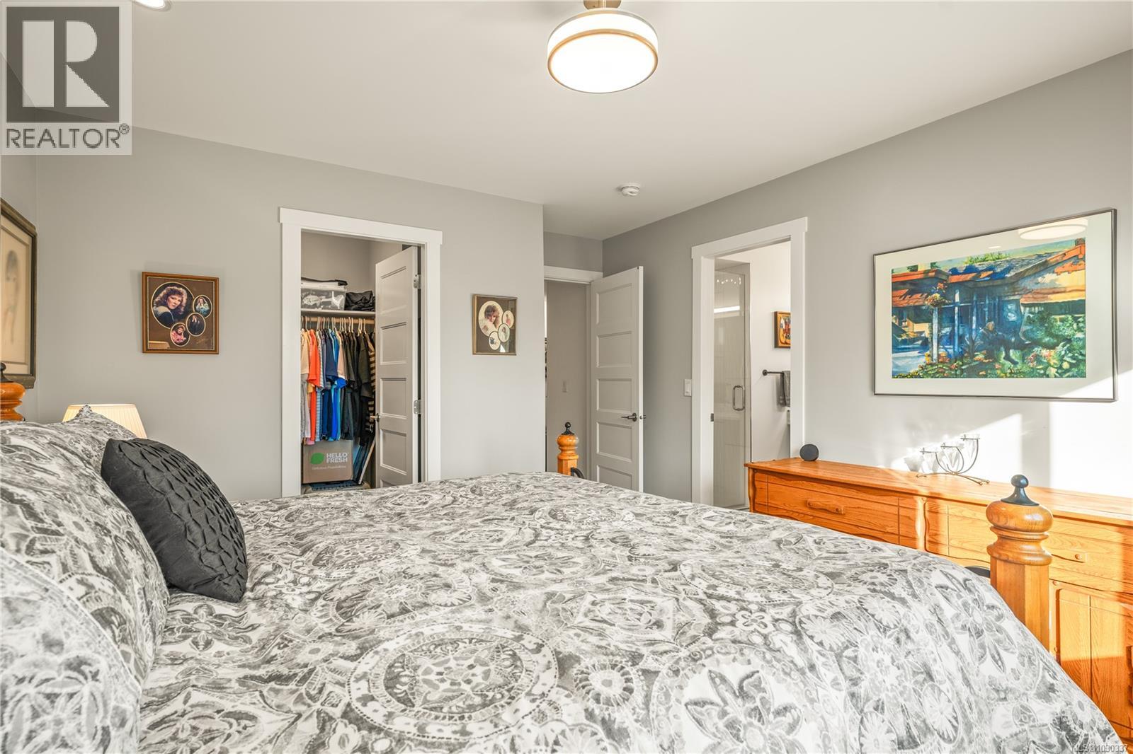 #107 2899 RIVER RD - 29