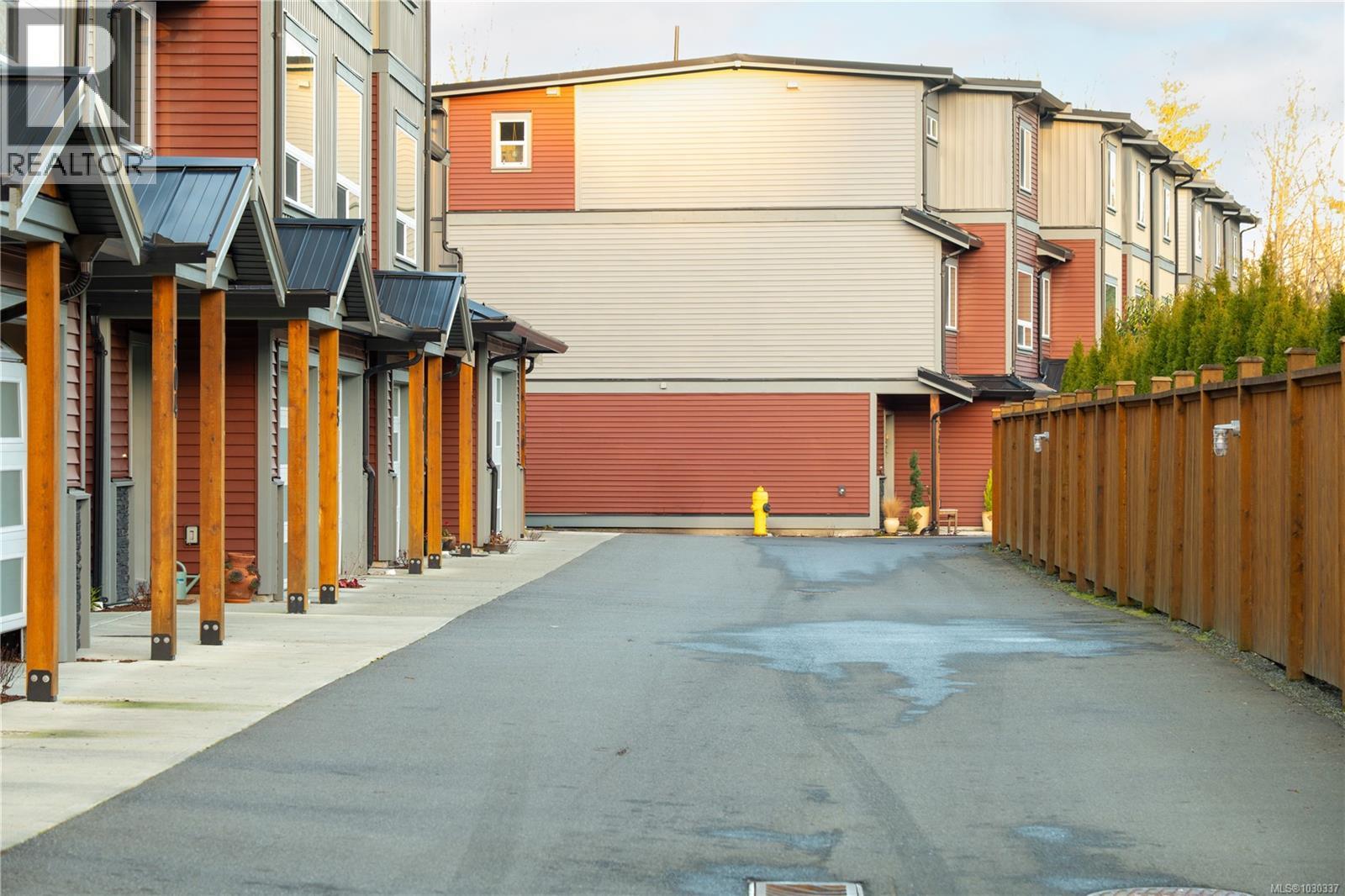 #107 2899 RIVER RD - 55