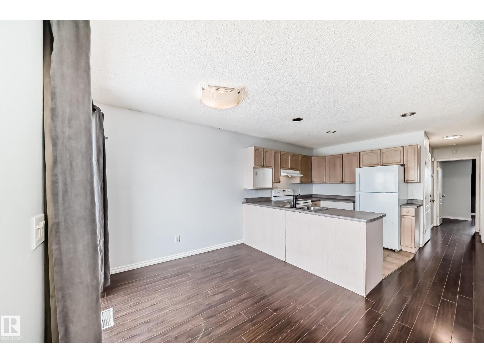 1911 36 AV NW, Edmonton