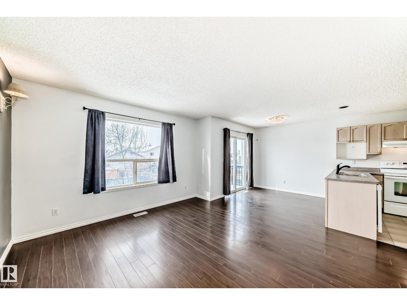 1911 36 AV NW, Edmonton