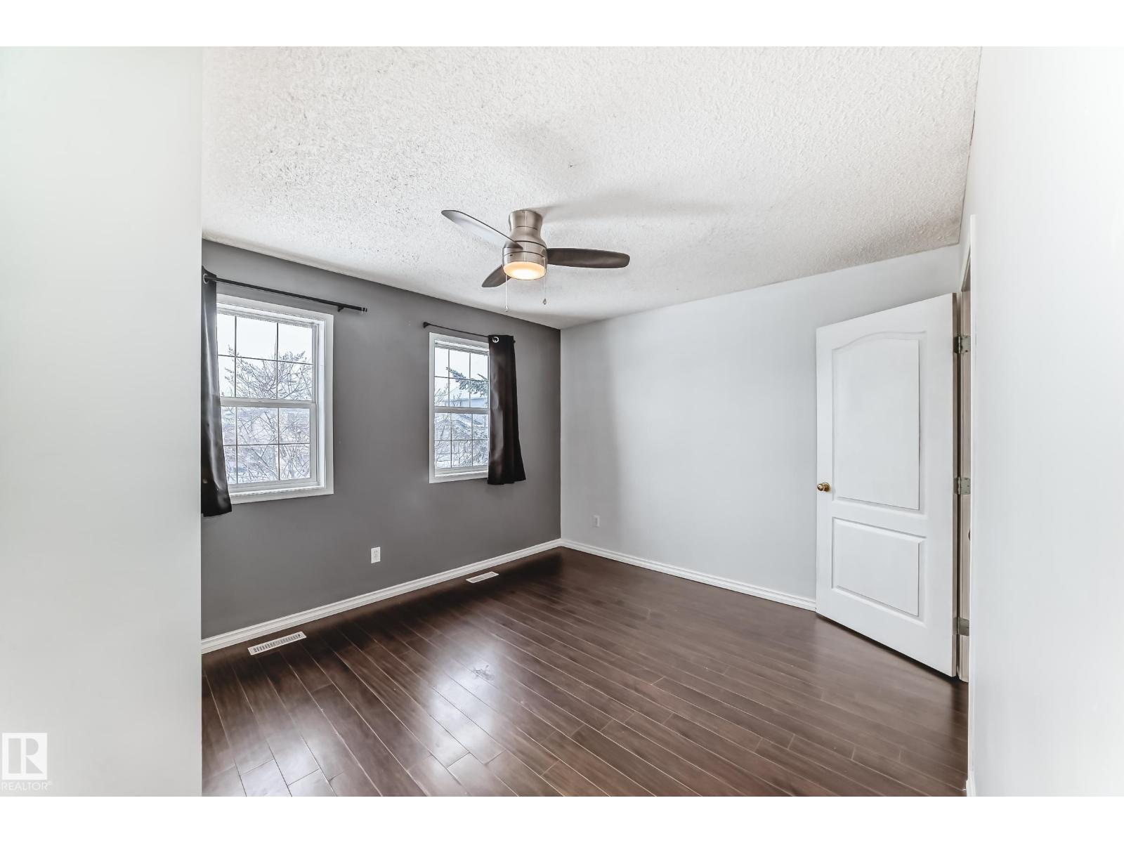 1911 36 AV NW, Edmonton