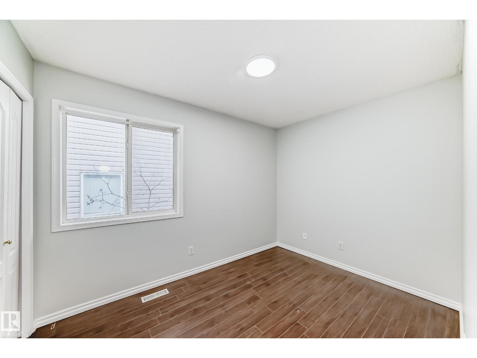 1911 36 AV NW, Edmonton