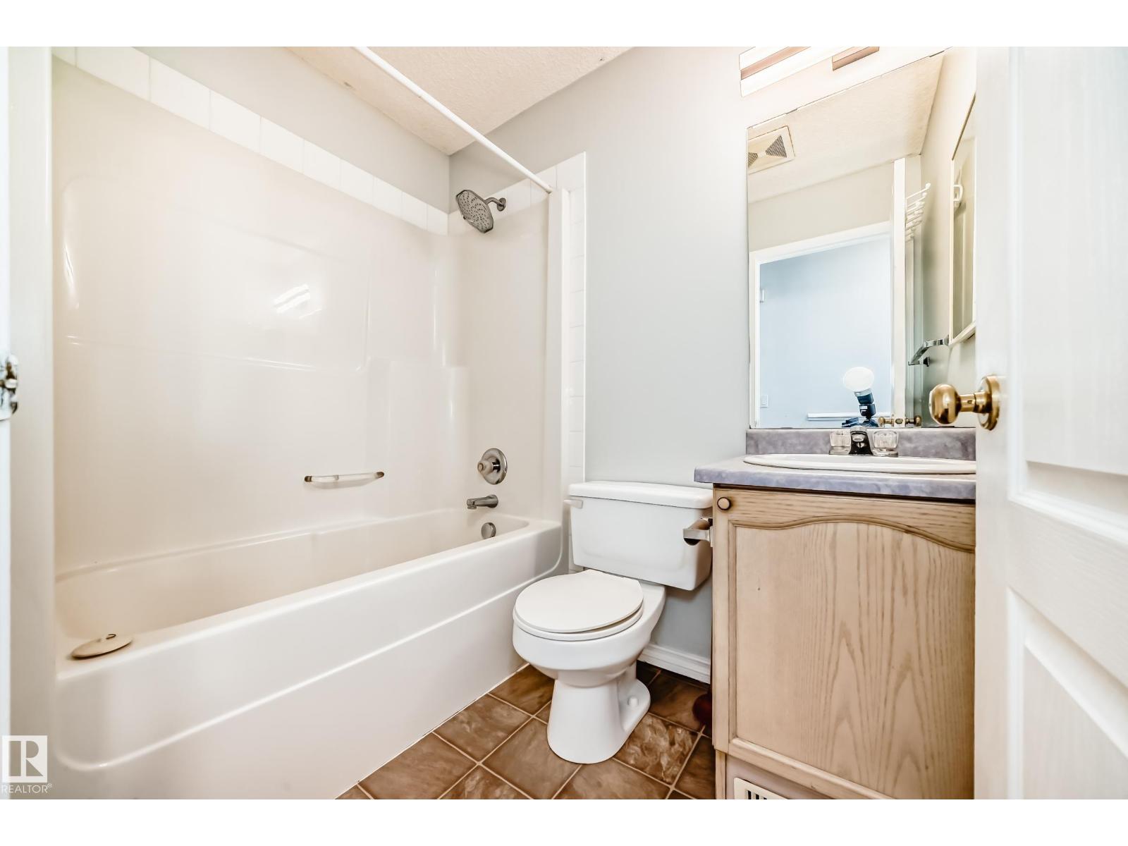 1911 36 AV NW, Edmonton