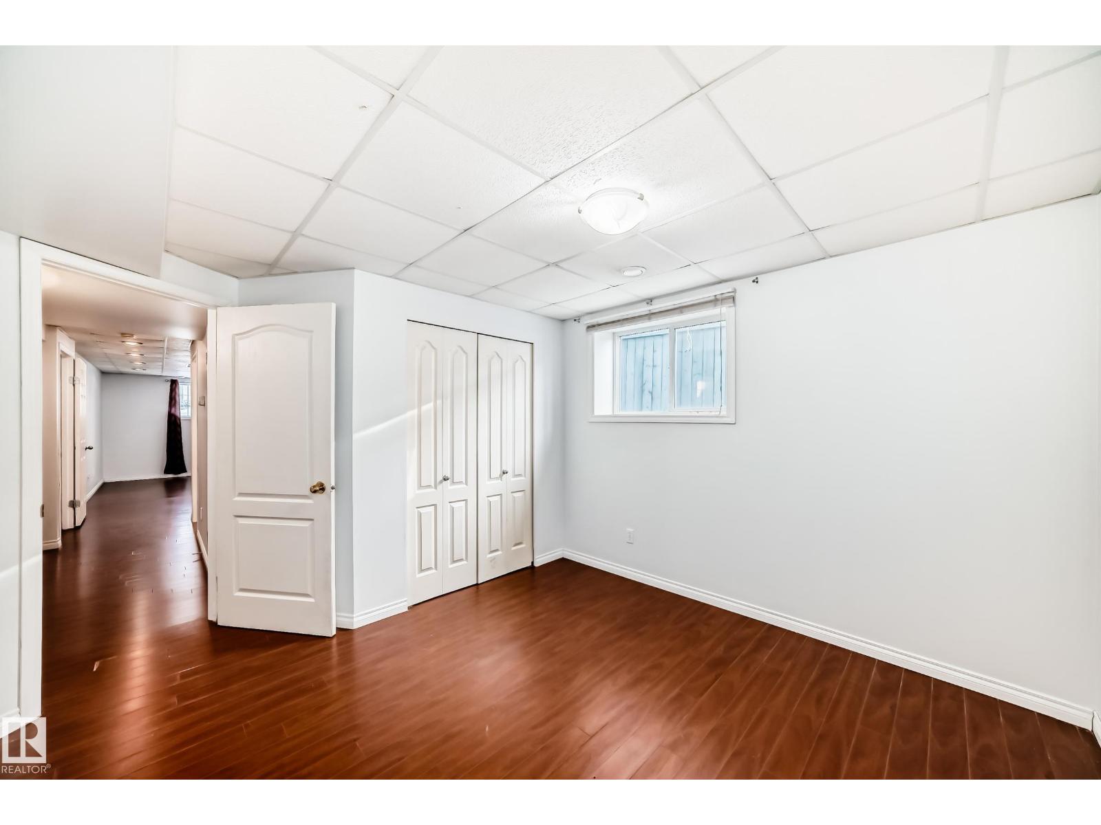 1911 36 AV NW, Edmonton