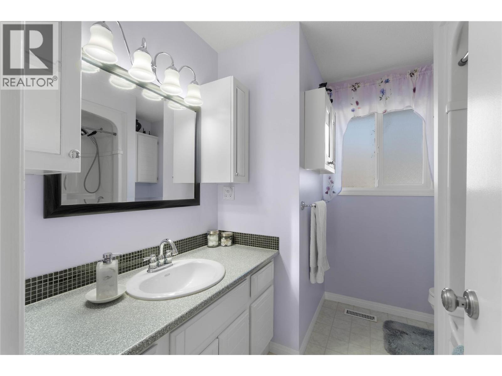  882 DEVER Drive, Kamloops