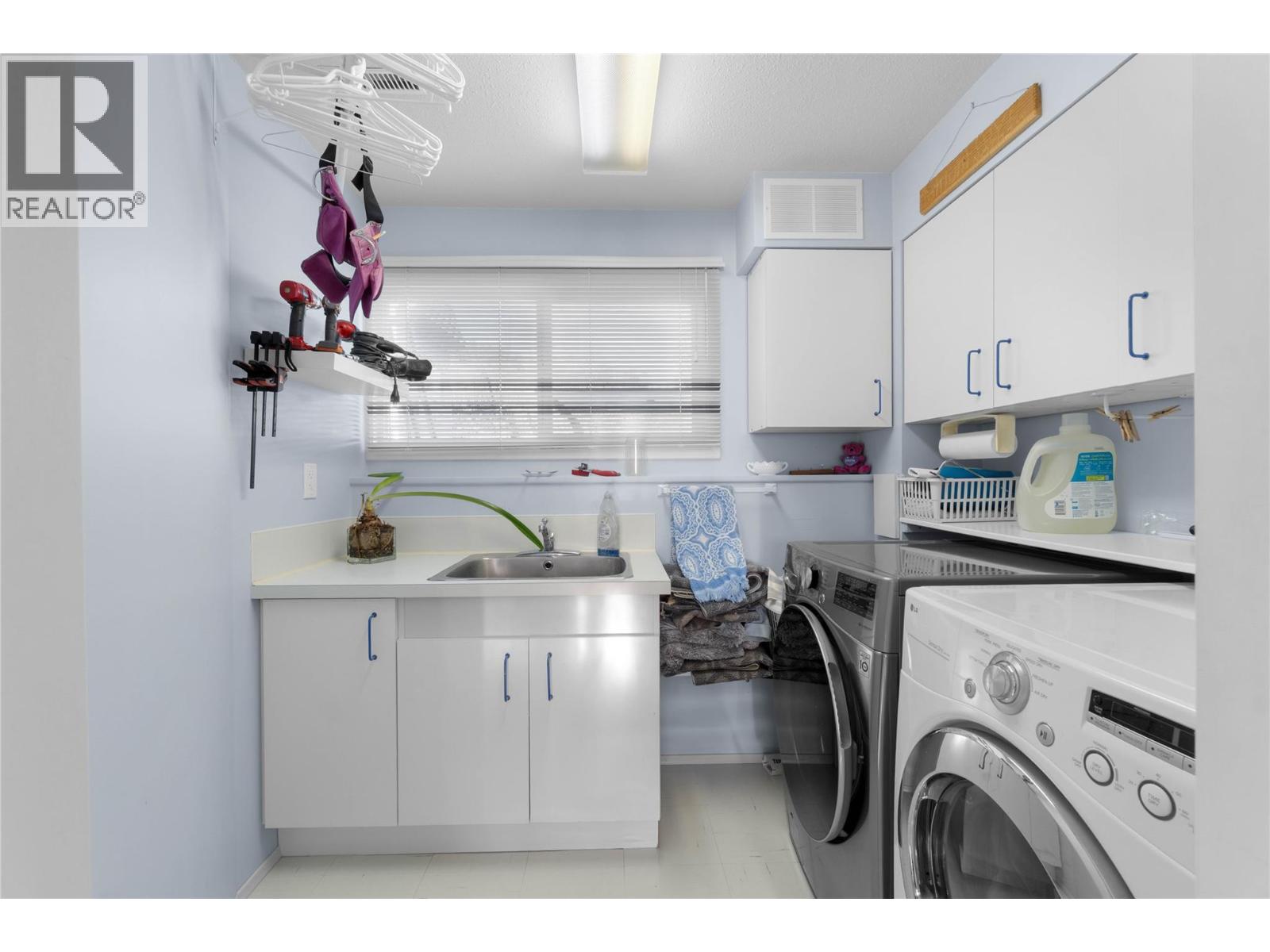  882 DEVER Drive, Kamloops