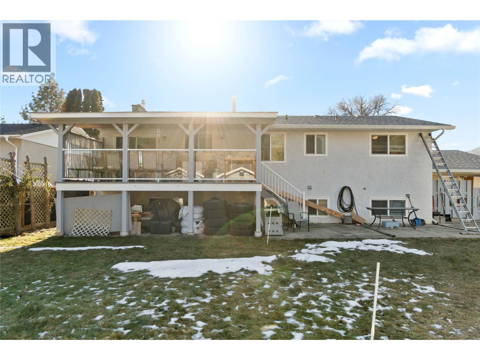  882 DEVER Drive, Kamloops
