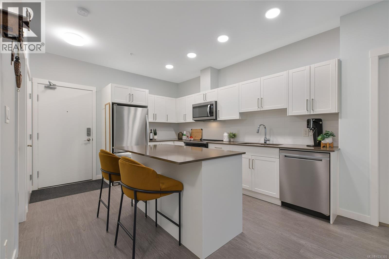 #406 2843 JACKLIN RD - 4