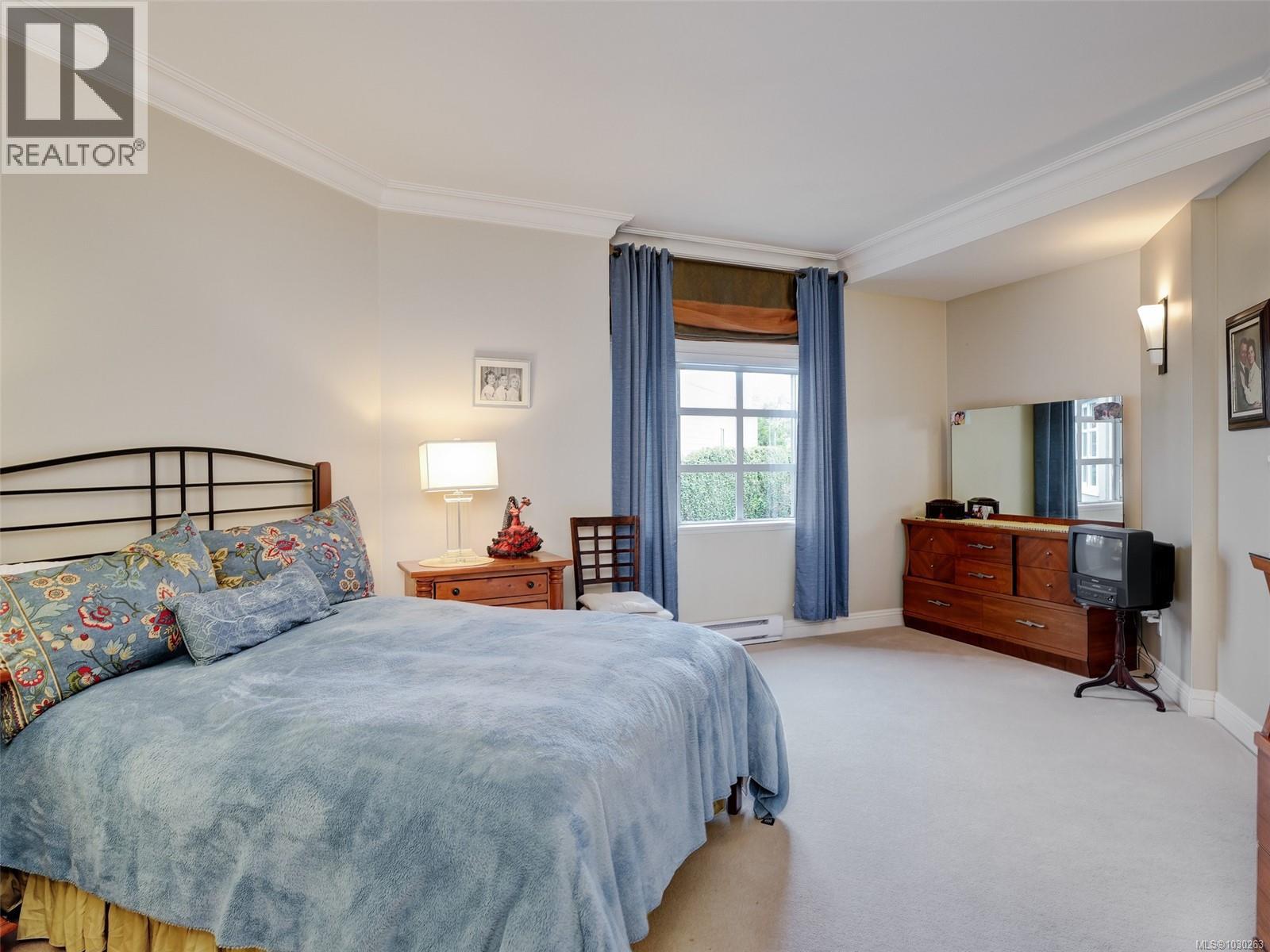 207 2277 Oak Bay Avenue, Oak Bay