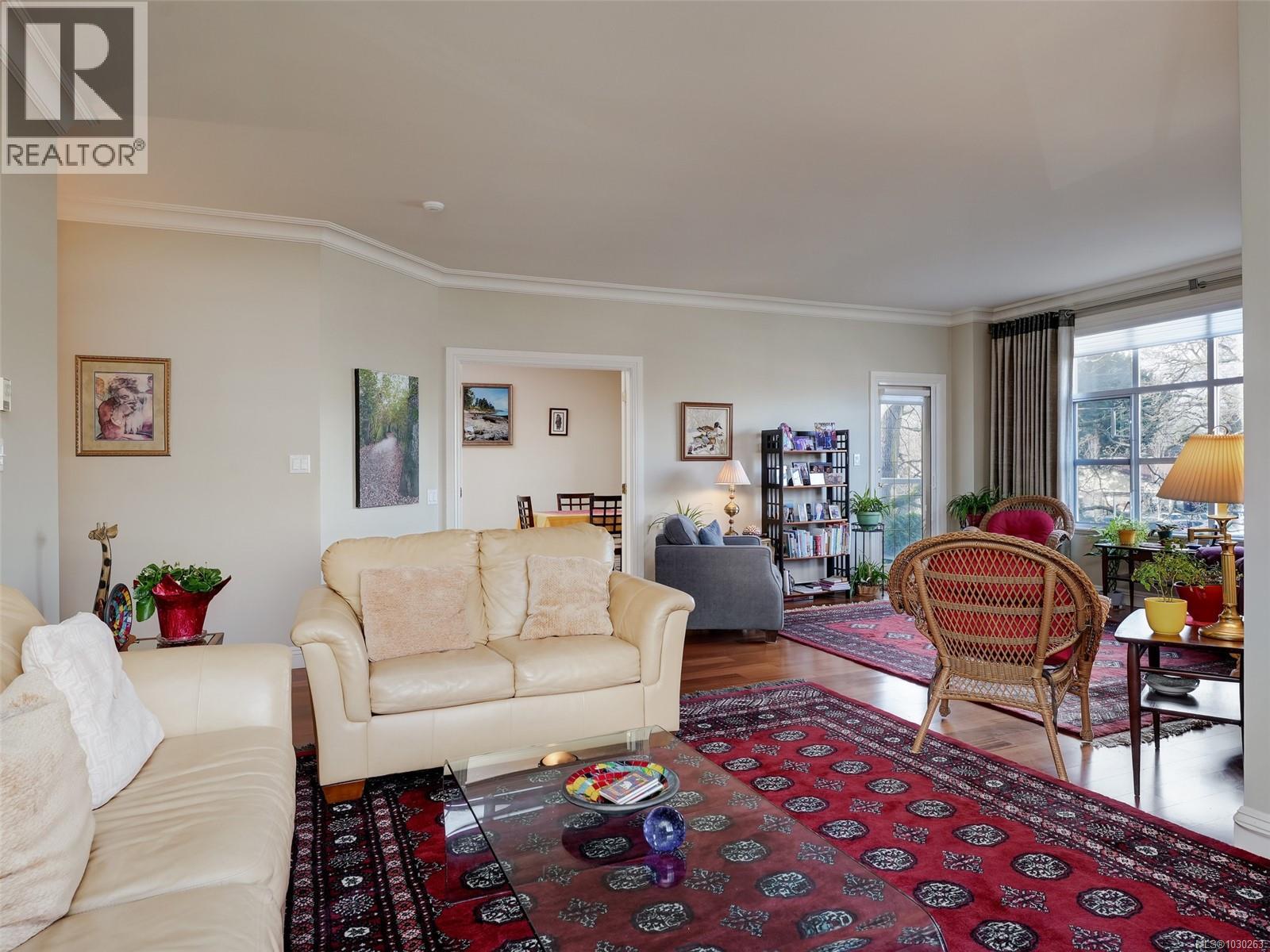 #207 2277 Oak Bay Ave - 8
