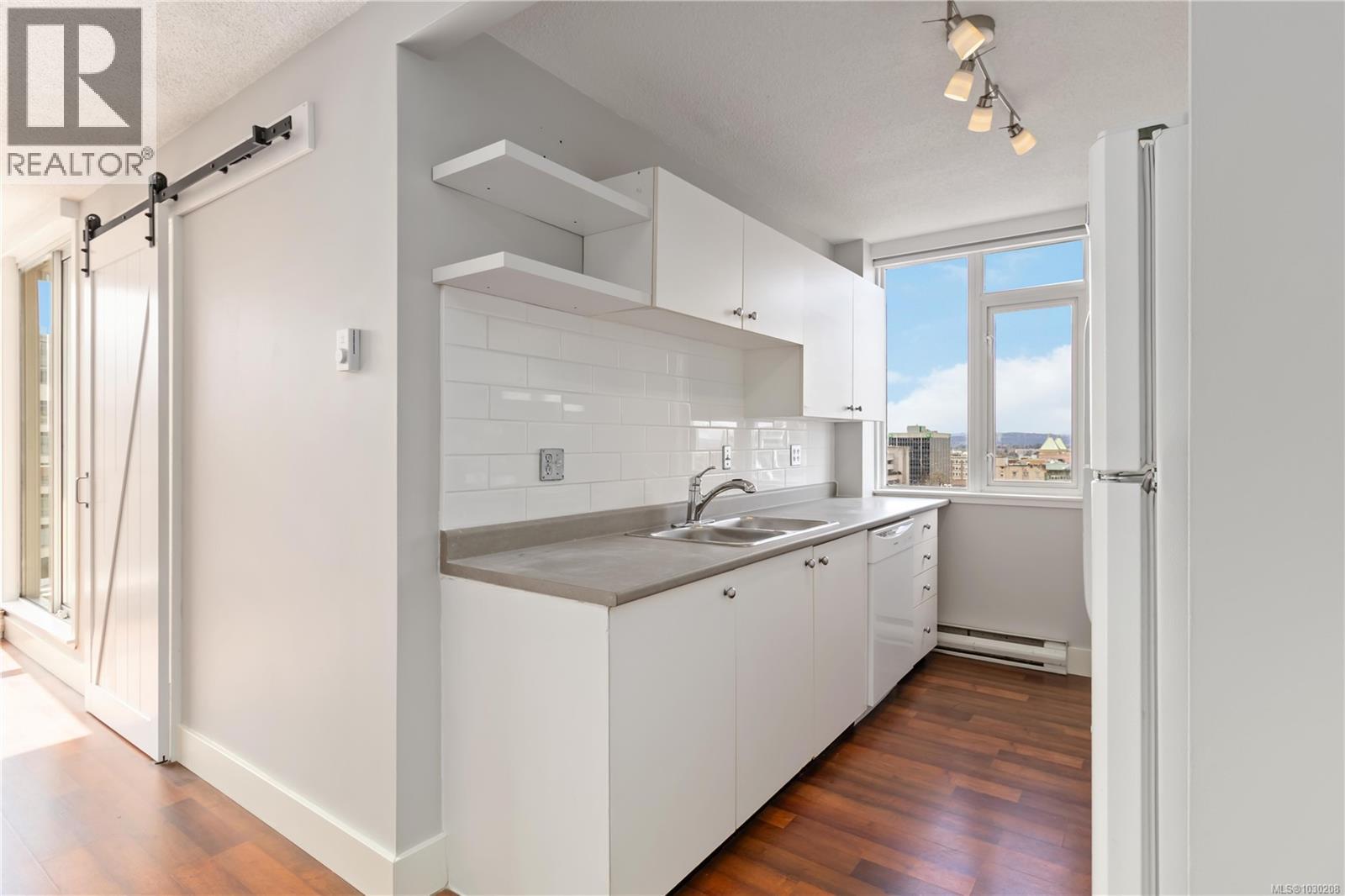 1012 835 View Street, Victoria