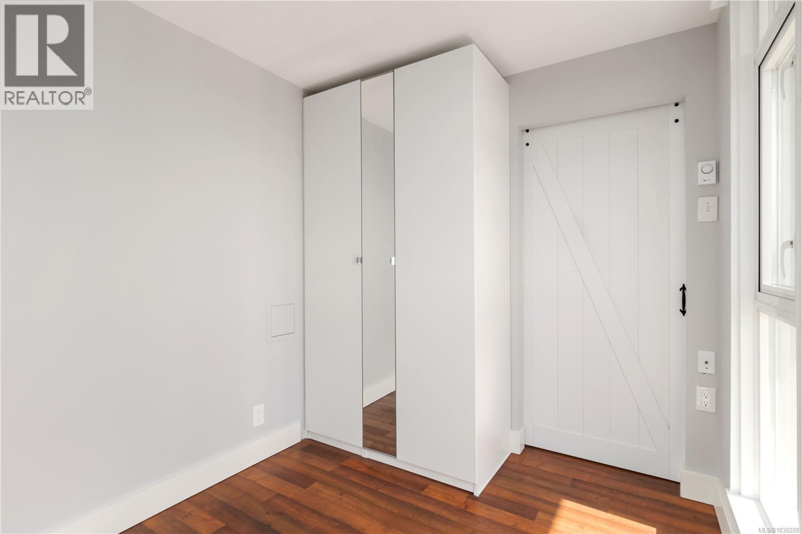 1012 835 View Street, Victoria