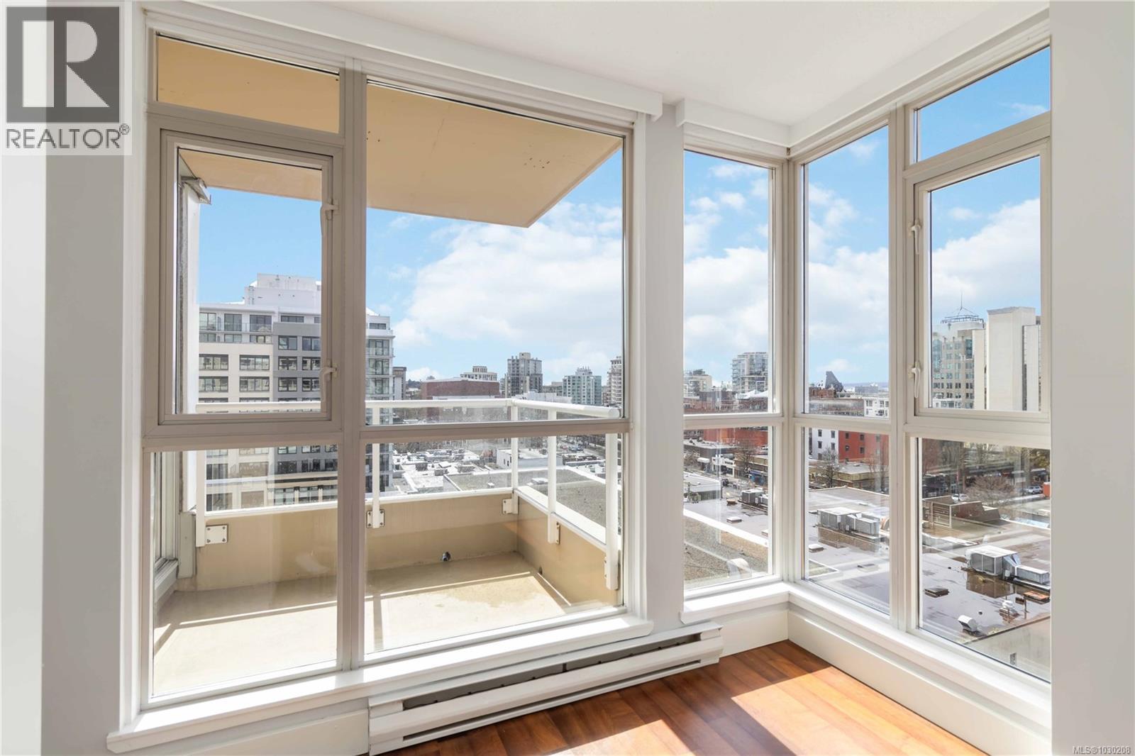 1012 835 View Street, Victoria