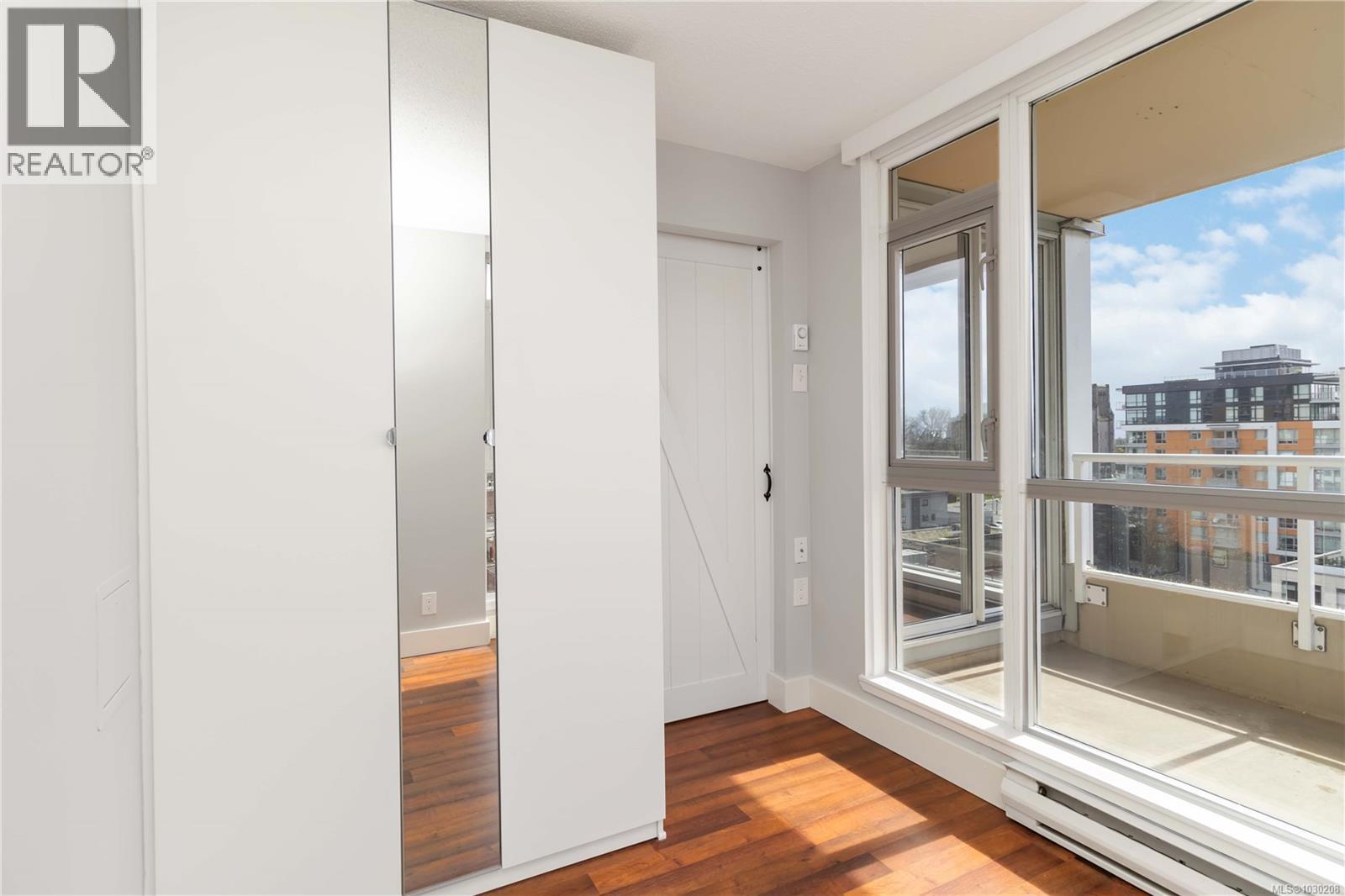 1012 835 View Street, Victoria