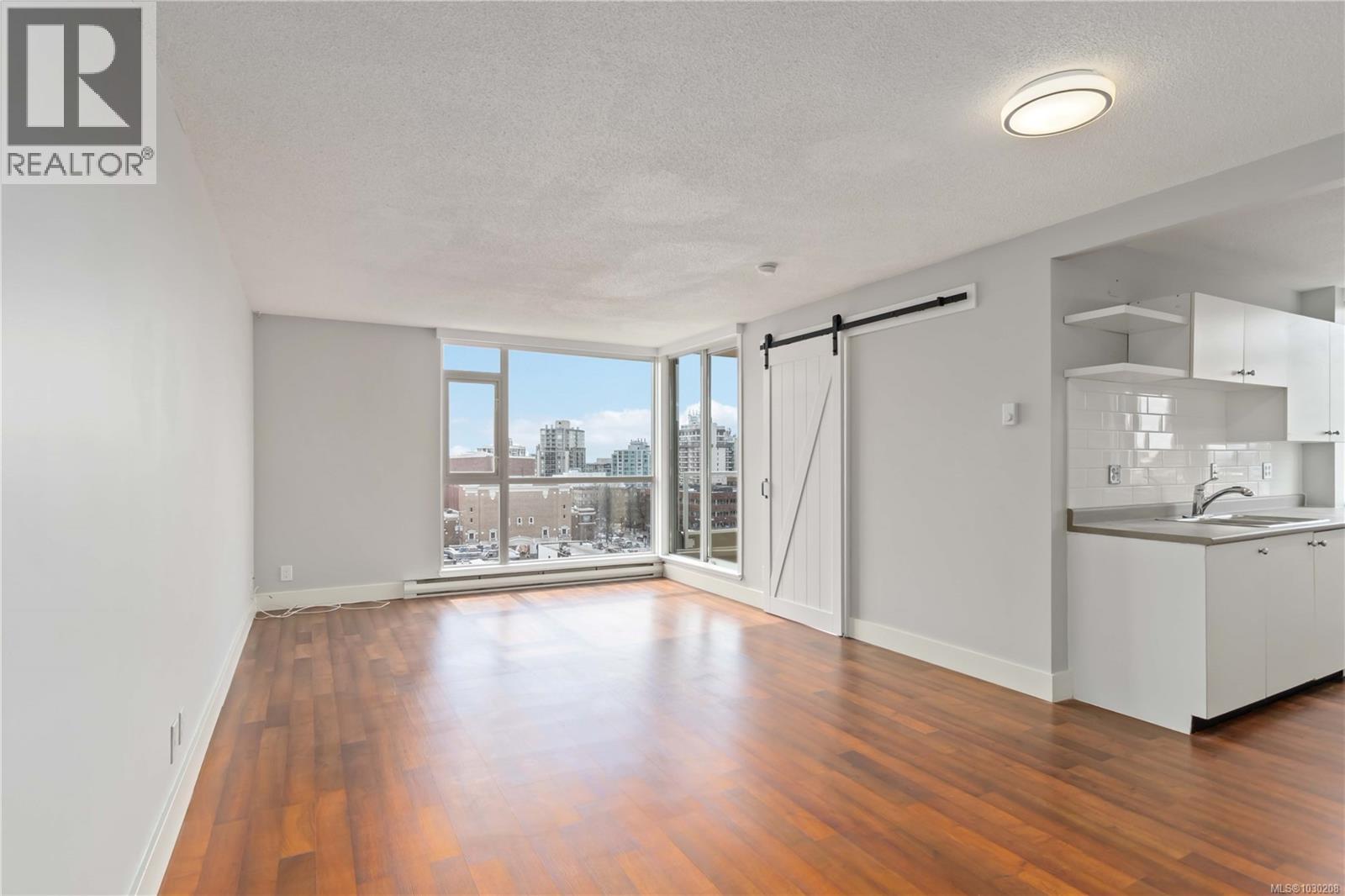 1012 835 View Street, Victoria