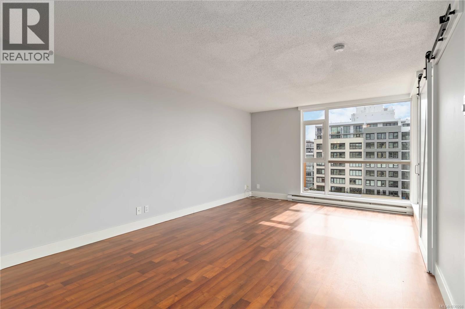 1012 835 View Street, Victoria