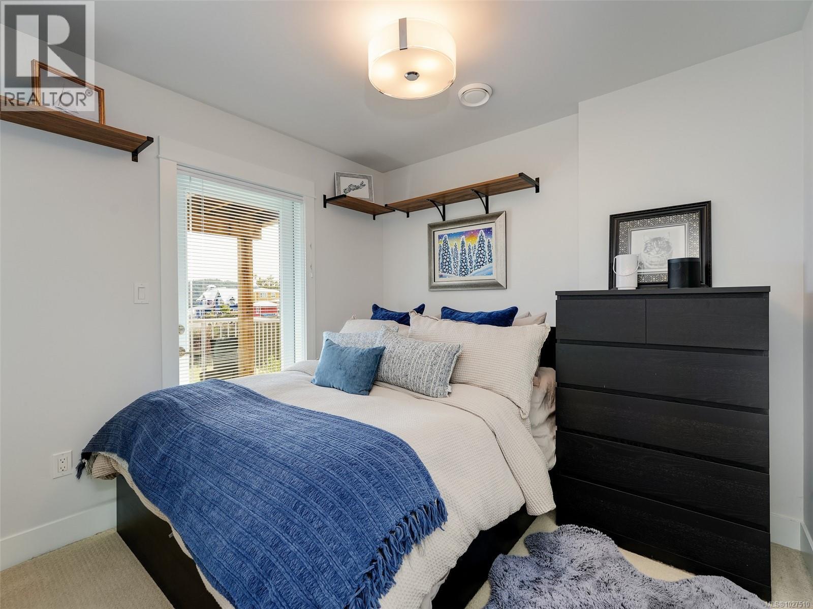 125 HILLTOP CRES - 21