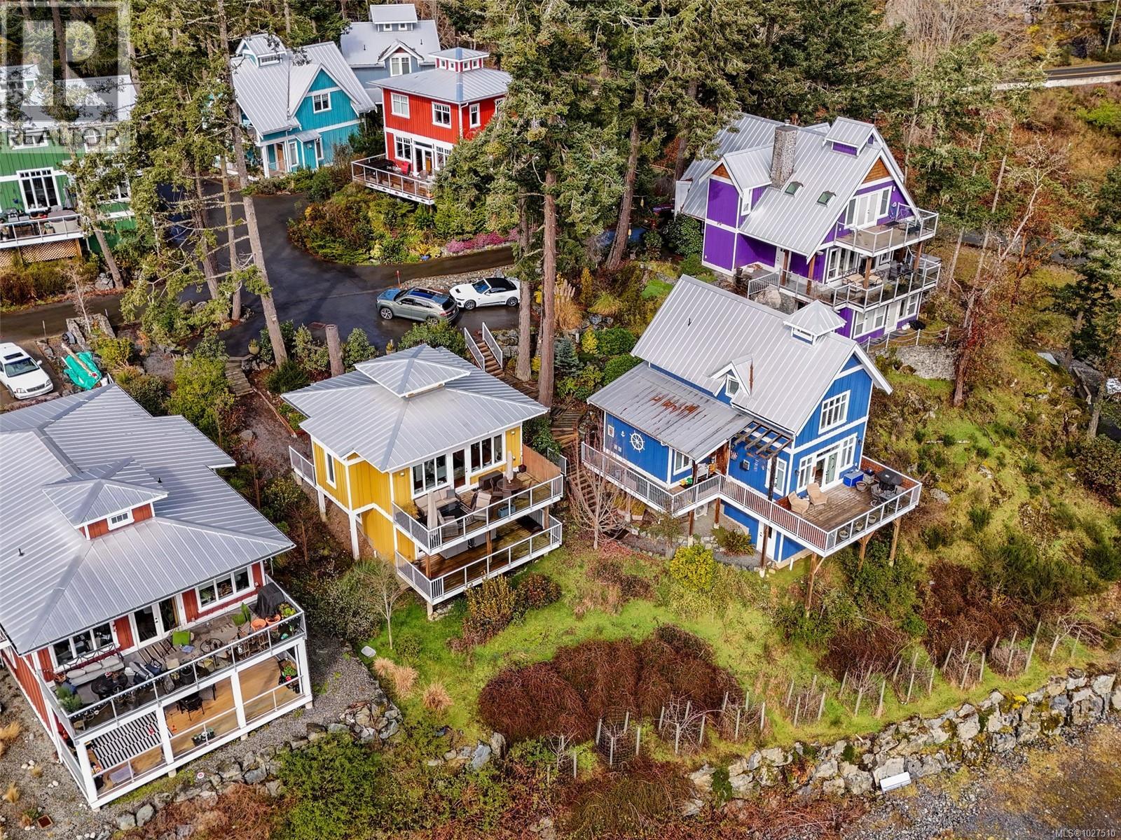 125 Hilltop Cres - 3
