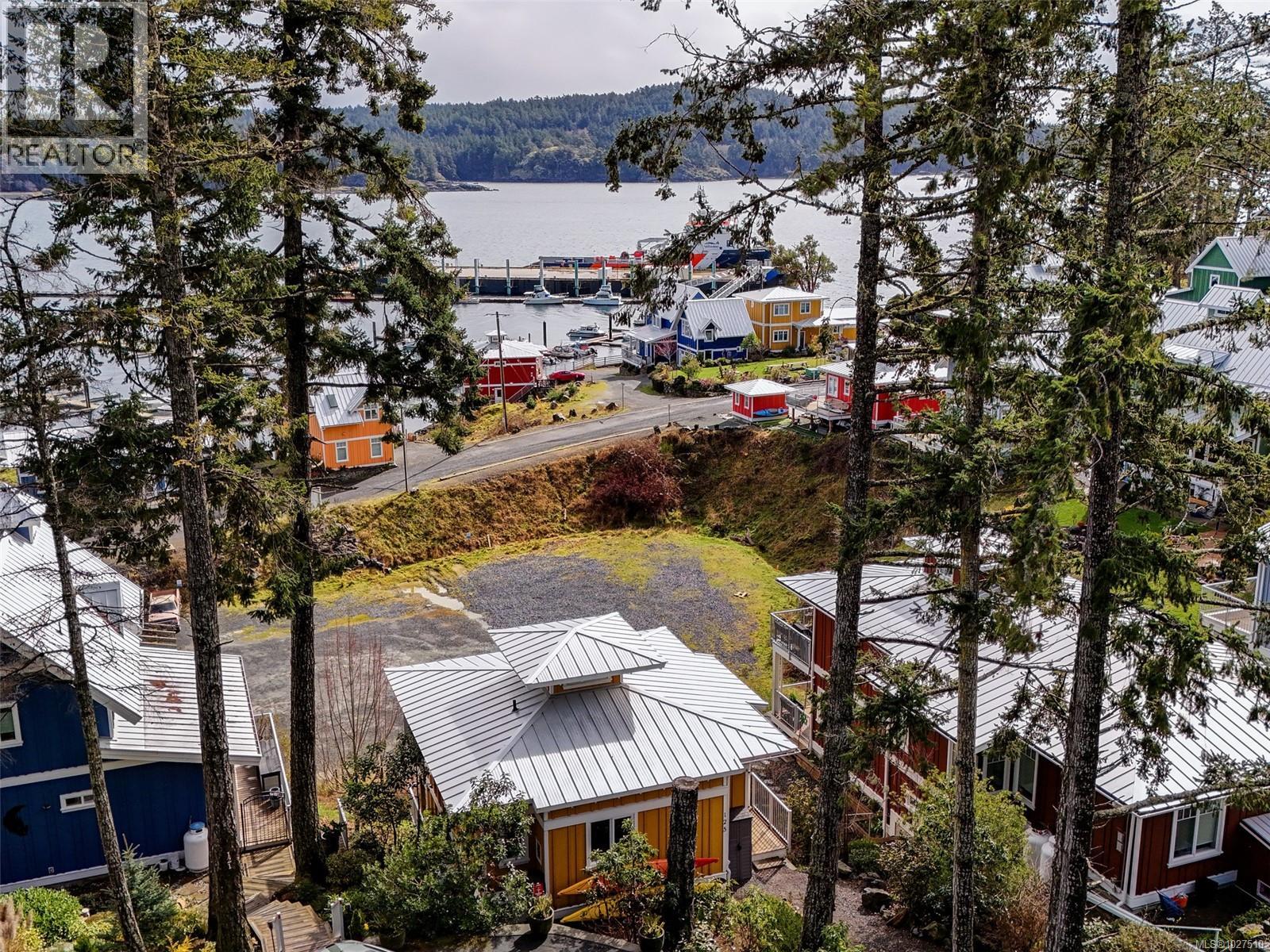 125 HILLTOP CRES - 31