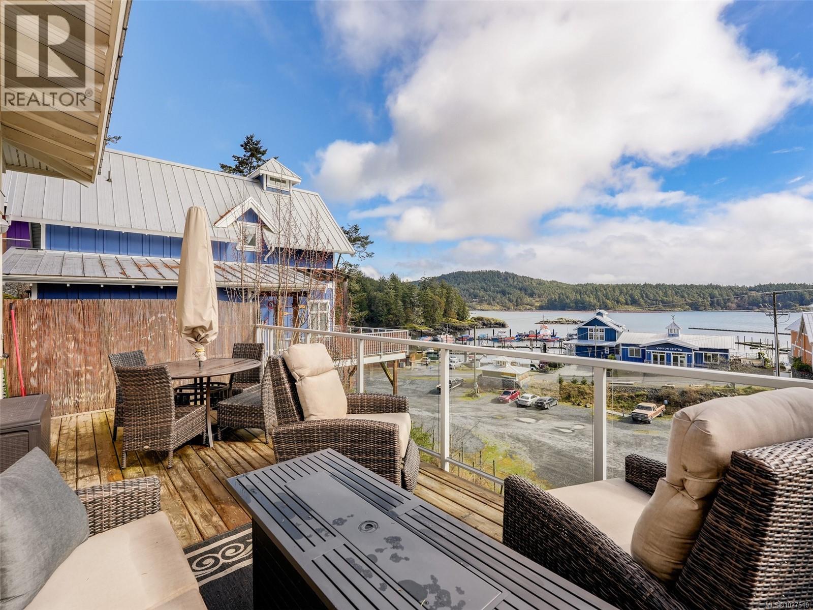 125 HILLTOP CRES - 9