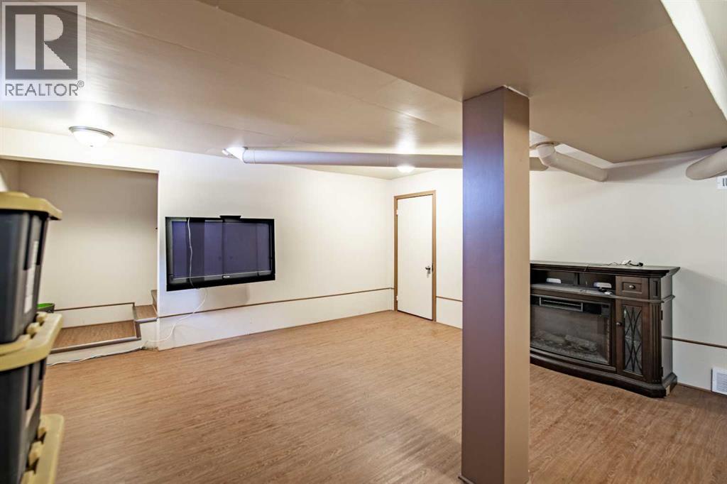 
          274052 Township Road 424
            <br/>
            <span>Rural Ponoka County</span>
            , 
            <span>AB</span>
             <span>T4J1V9</span>
         - Photo 24