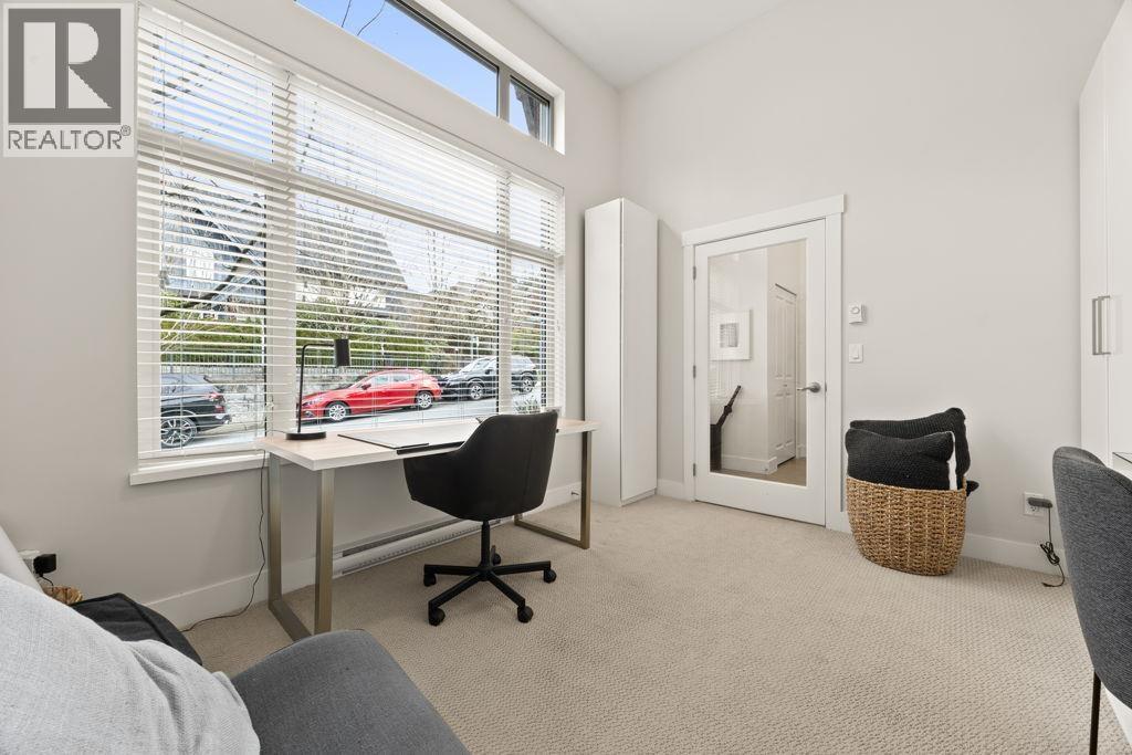 102 300 PANORAMA PLACE, Port Moody