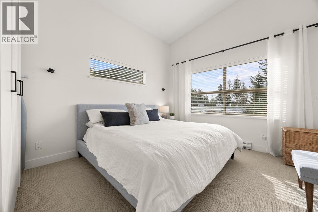 102 300 PANORAMA PLACE, Port Moody