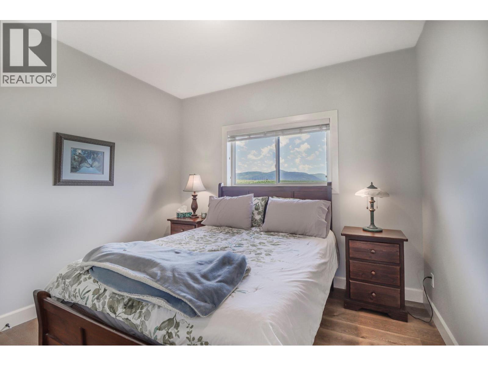 9693 CLEARVIEW Road, Cranbrook