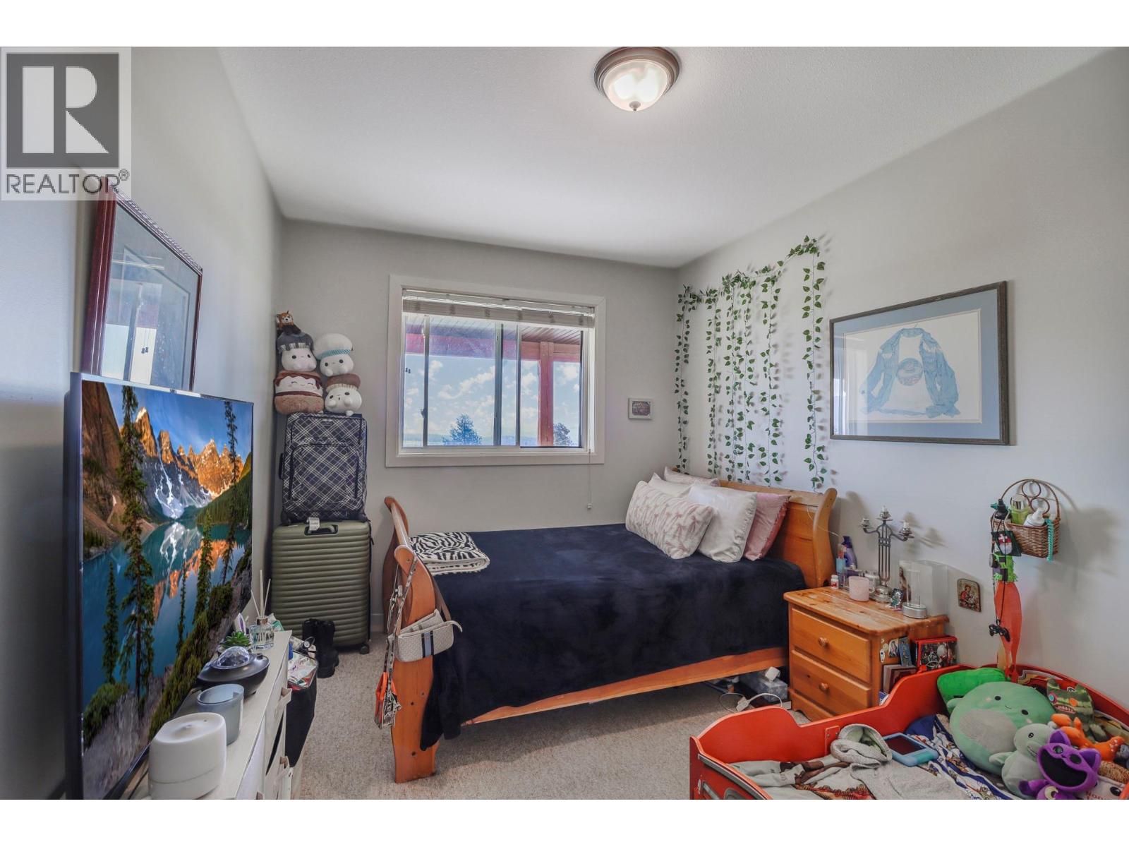 9693 CLEARVIEW Road, Cranbrook