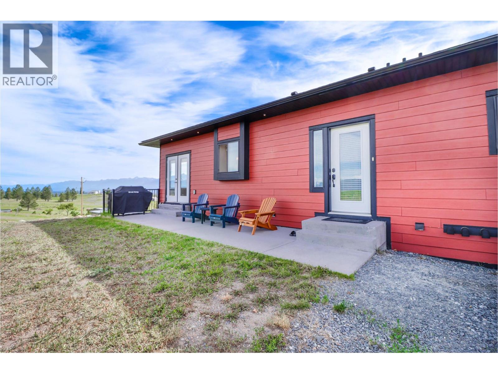9693 CLEARVIEW Road, Cranbrook