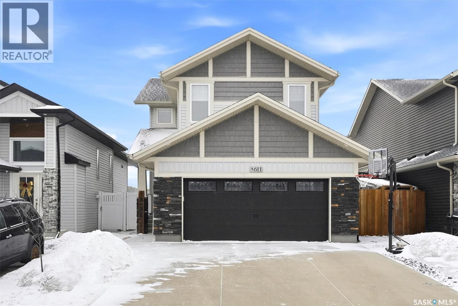 611 Ells CRESCENT