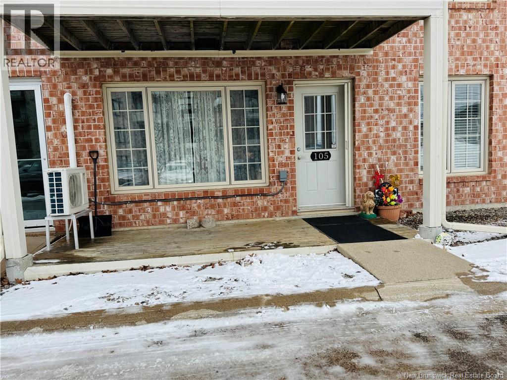 #105 165 VALCOUR DRIVE - Image 2