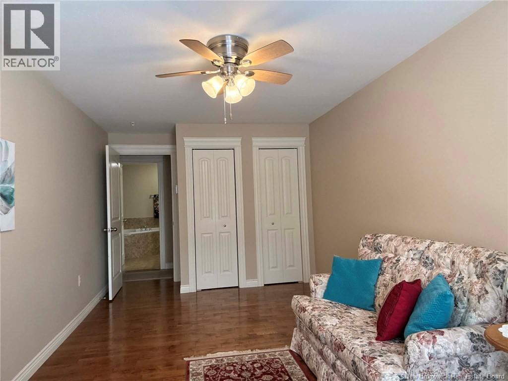 #105 165 VALCOUR DRIVE - 24