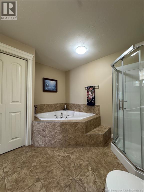 #105 165 VALCOUR DRIVE - 26