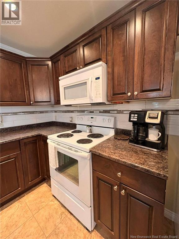 #105 165 VALCOUR DRIVE - 9