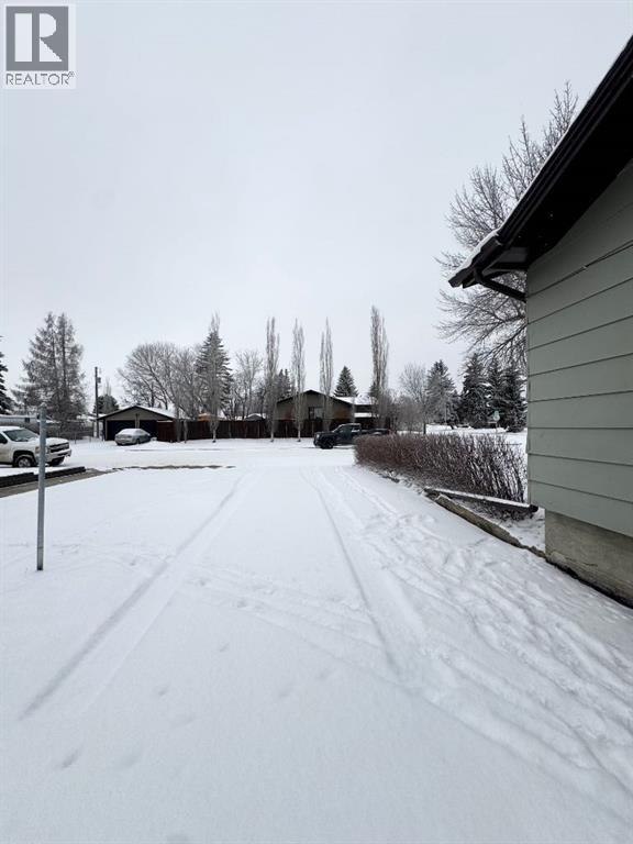 Single Family House Bungalow for Sale in   Street Parkdale Wetaskiwin 