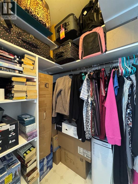 Single Family House Bungalow for Sale in   Street Parkdale Wetaskiwin 