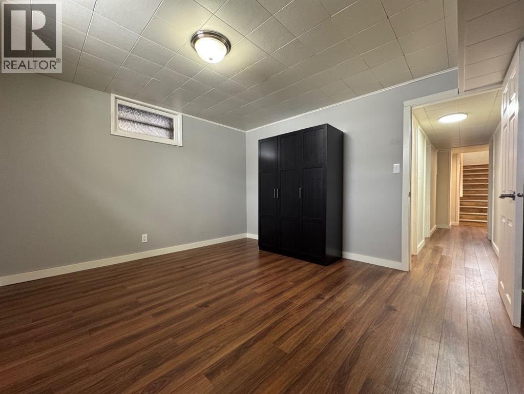 Single Family House Bungalow for Sale in   Street Parkdale Wetaskiwin 