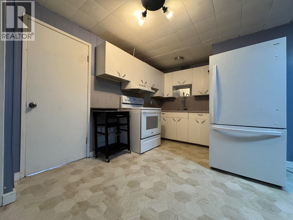 Single Family House Bungalow for Sale in   Street Parkdale Wetaskiwin 