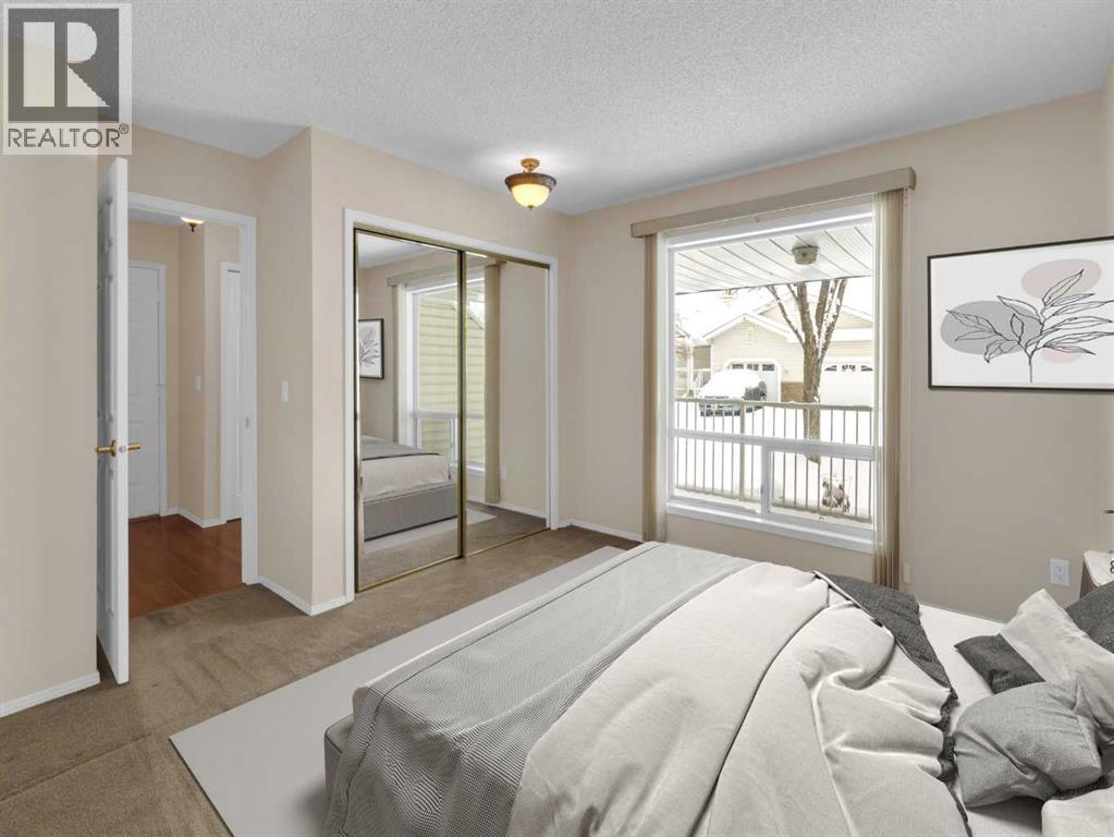 Single Family House for Sale in  Macewan Ridge Villas NW MacEwan Glen Calgary 