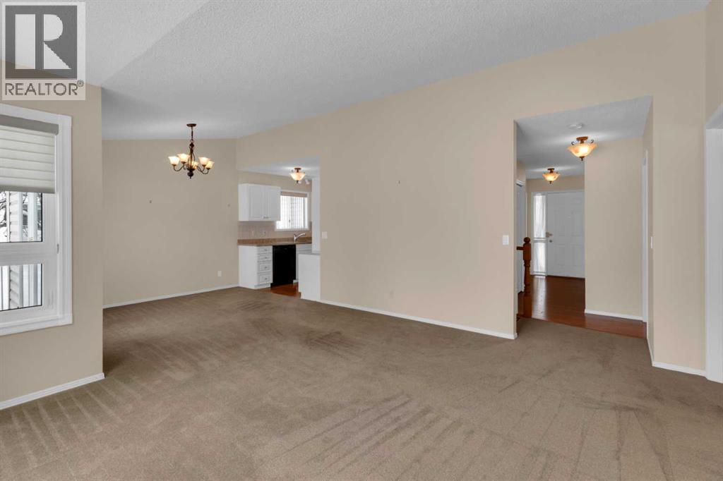 Single Family House for Sale in  Macewan Ridge Villas NW MacEwan Glen Calgary 