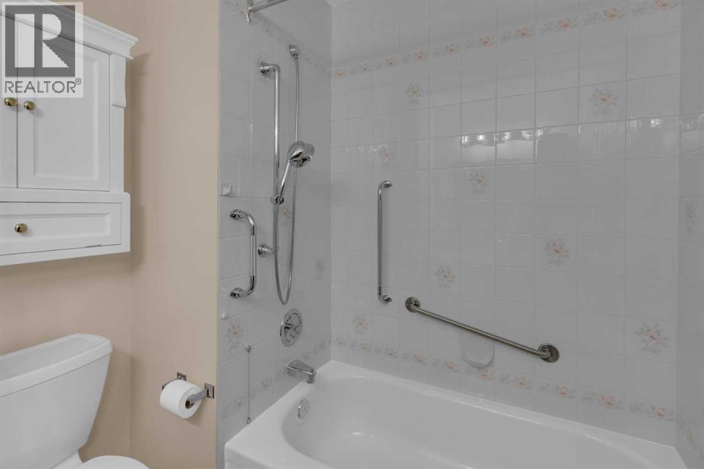 Single Family House for Sale in  Macewan Ridge Villas NW MacEwan Glen Calgary 