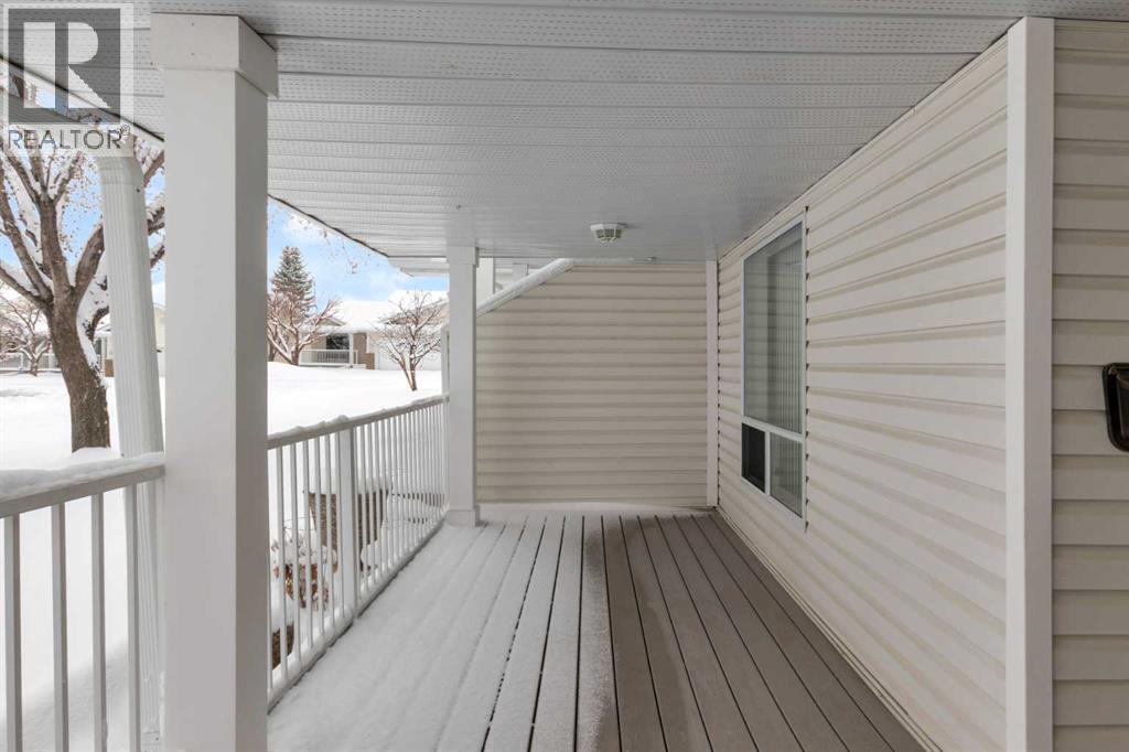 Single Family House for Sale in  Macewan Ridge Villas NW MacEwan Glen Calgary 