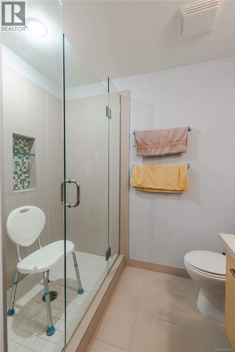 #212 38 FRONT ST - 21