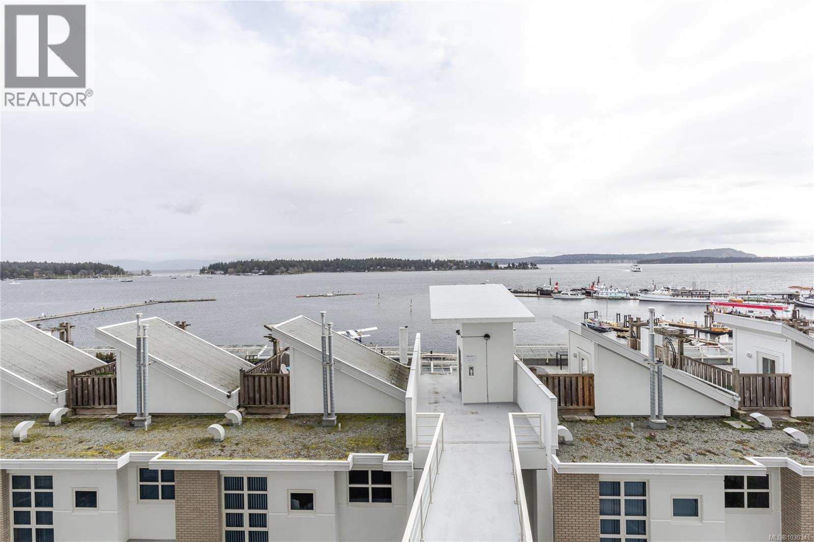 #212 38 FRONT ST - 23