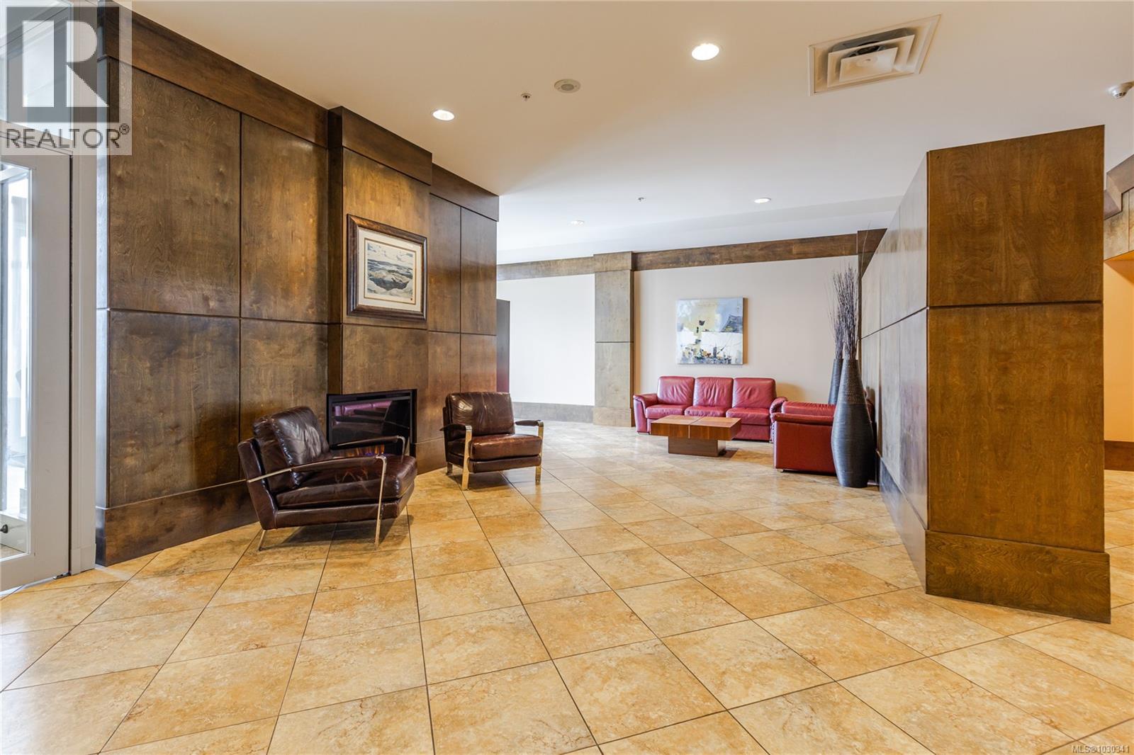 #212 38 FRONT ST - 29