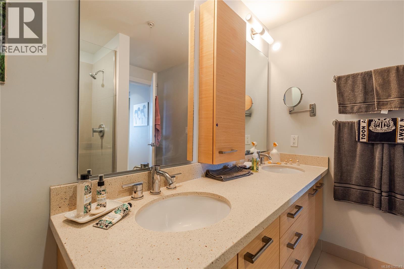 #212 38 FRONT ST - 9