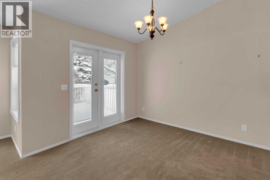 Single Family House for Sale in  Macewan Ridge Villas NW MacEwan Glen Calgary 