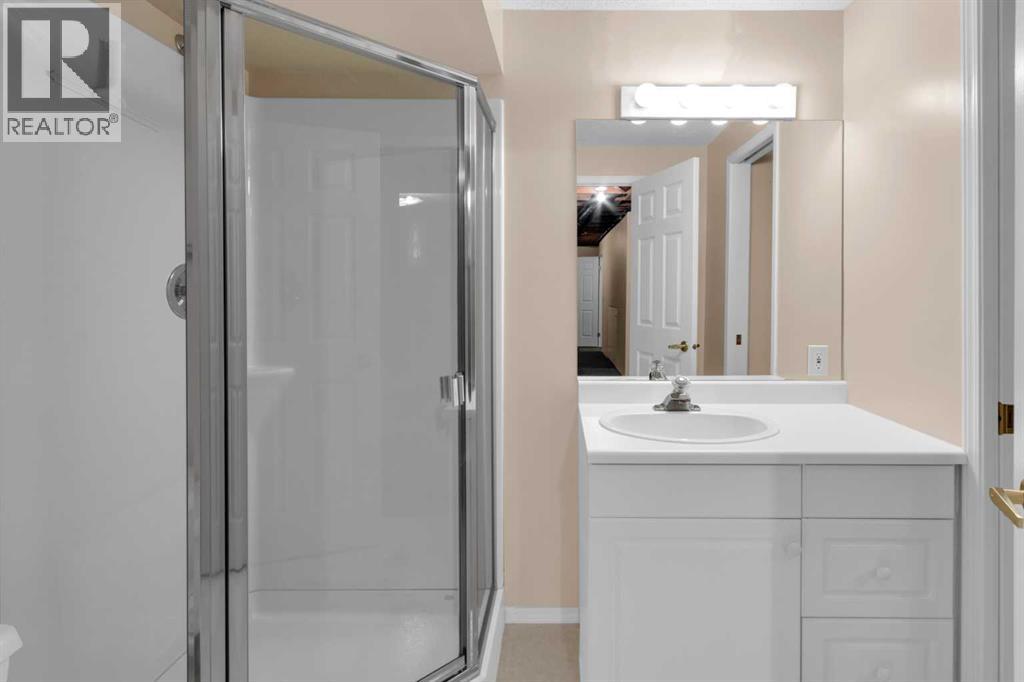 Single Family House for Sale in  Macewan Ridge Villas NW MacEwan Glen Calgary 